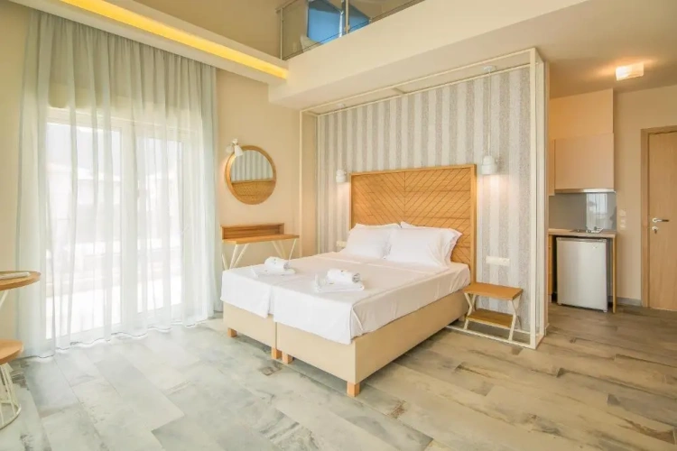 Grand room