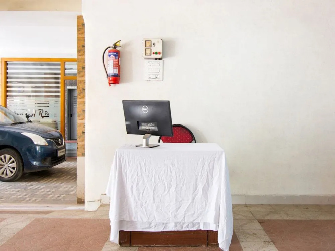 OYO 15936 Hotel Gnr Residency