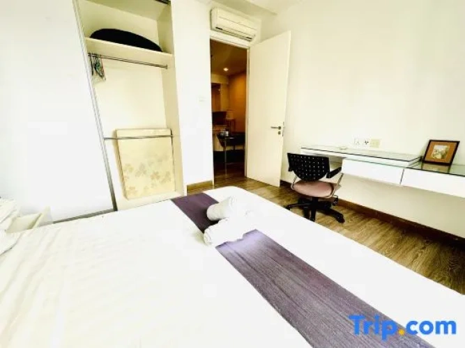 Deluxe Single Family room