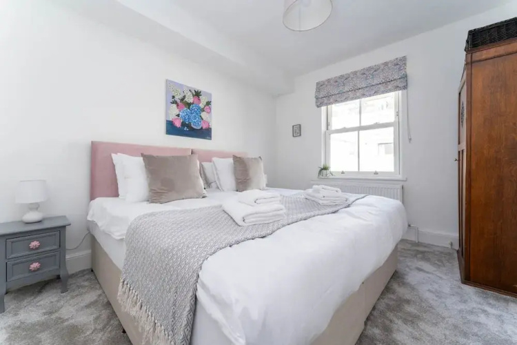 Host Stay Centurion House