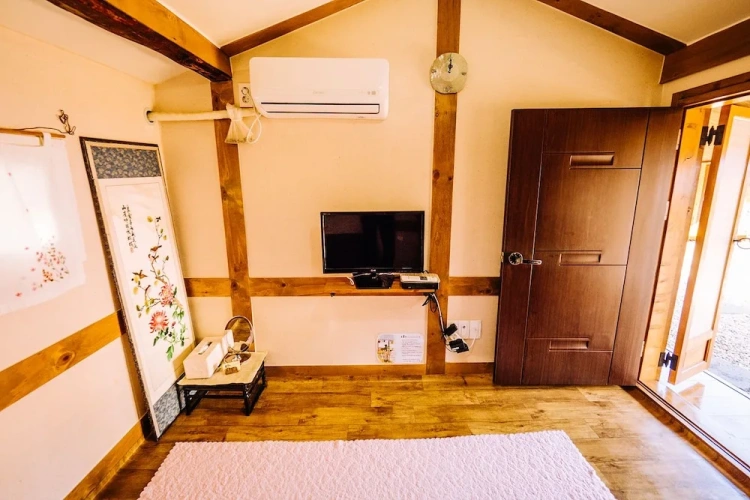1 Bedroom Standard Double room with courtyard view