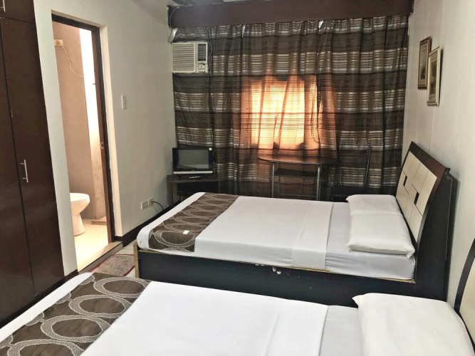 Cosmo Hotel Espana Near Ust