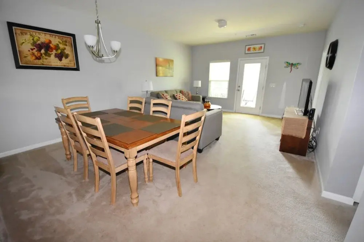 722 Willow Bend