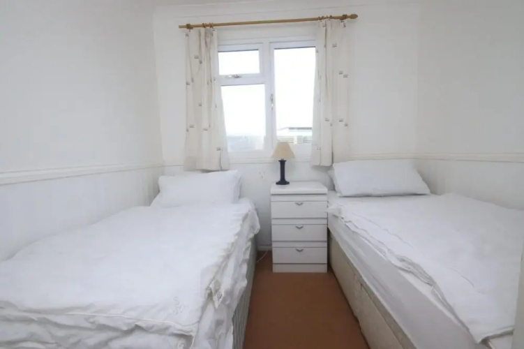42A Medmerry Park 2 Bedroom Chalet