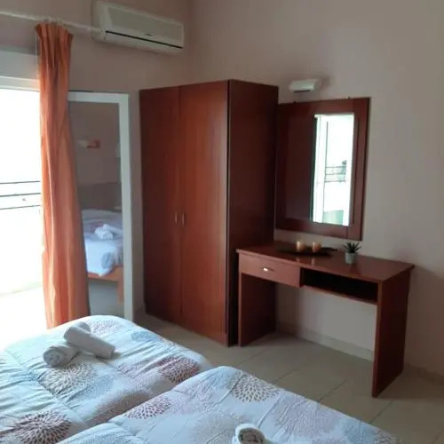 Zefiros Apartments