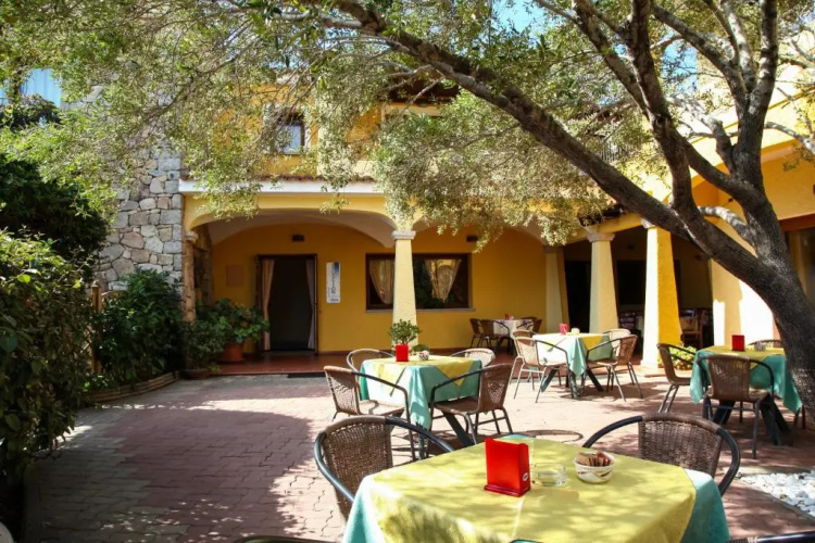 Hotel Lu Pitrali