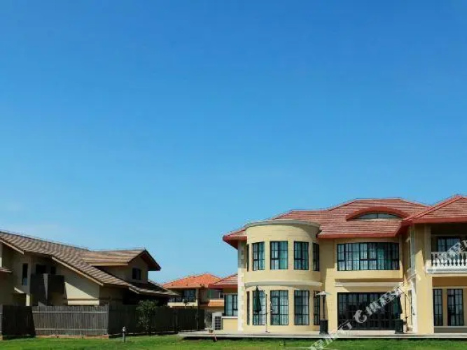 Yangpu Ancient Saltern Golf Resort Hotel