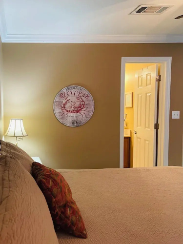 123 Beau Clair - Beachside Townhome With Balcony and Pool in Long Beach