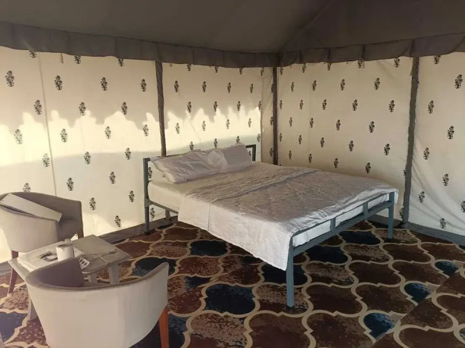 Desert Inn Camp