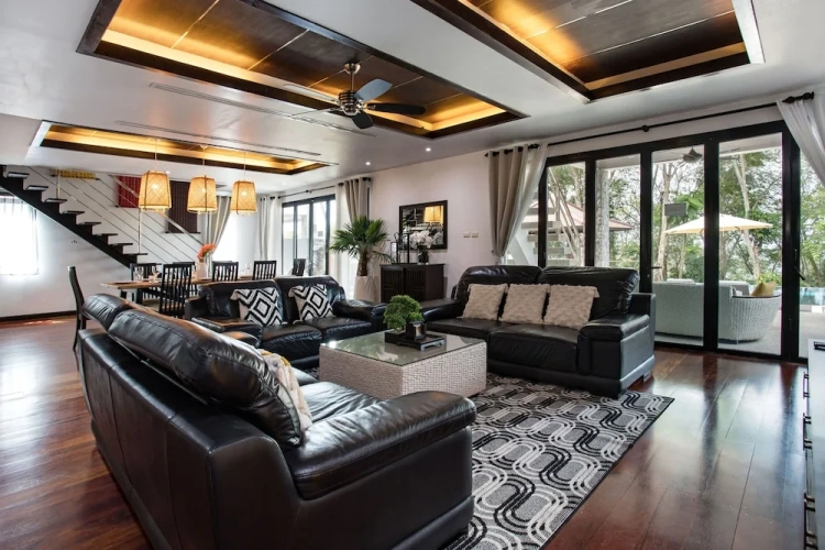 5 Bedrooms Double Villa