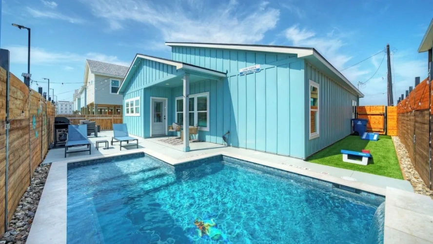 4 Bedrooms Cottage
