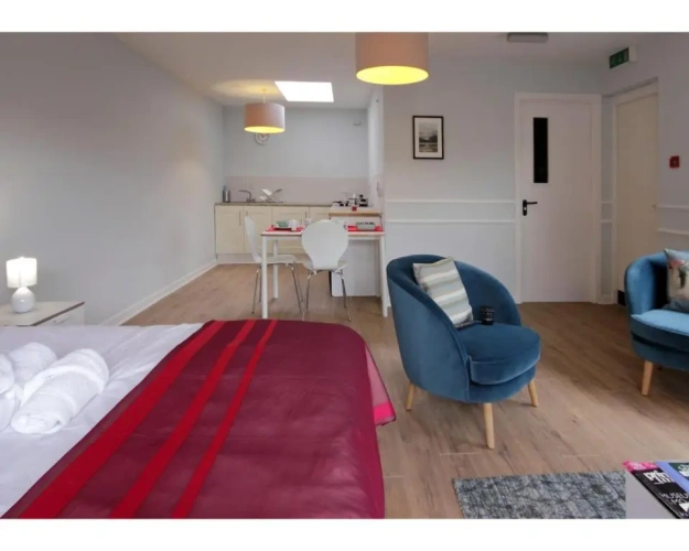 1 Bedroom Suite