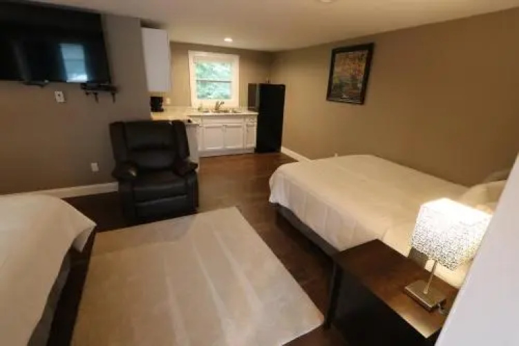 Brimley Motel Suites