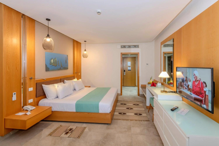 Lahami Bay Beach Resort And Gardens