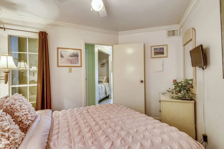 Victorian 3112 - 1 Br Condo