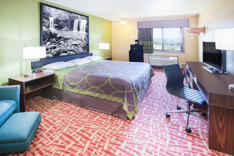 Super 8 Van Buren/Ft. Smith Area