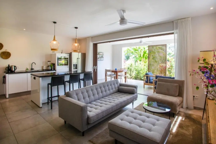 2 Bedrooms Apartment