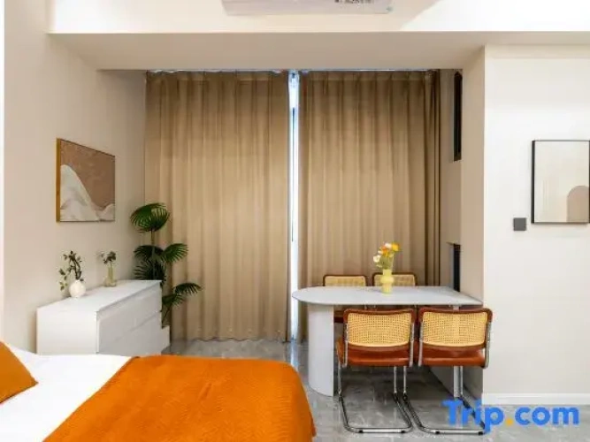 1 Bedroom Suite