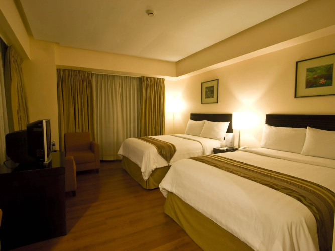 Crown Regency Hotel and Towers