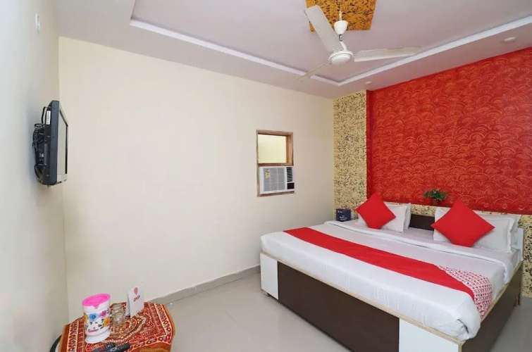 Harshit Paying Guest House