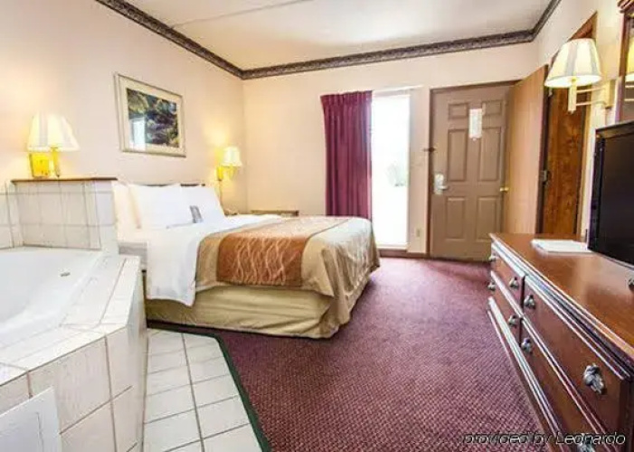 Comfort Inn West