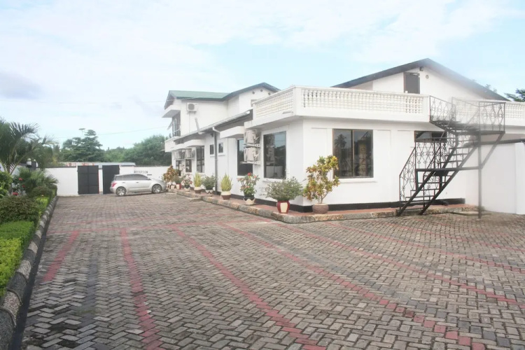 Rovvenpec Resort