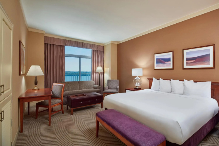 Harrah's Metropolis Hotel & Casino - A Caesars Rewards Destination