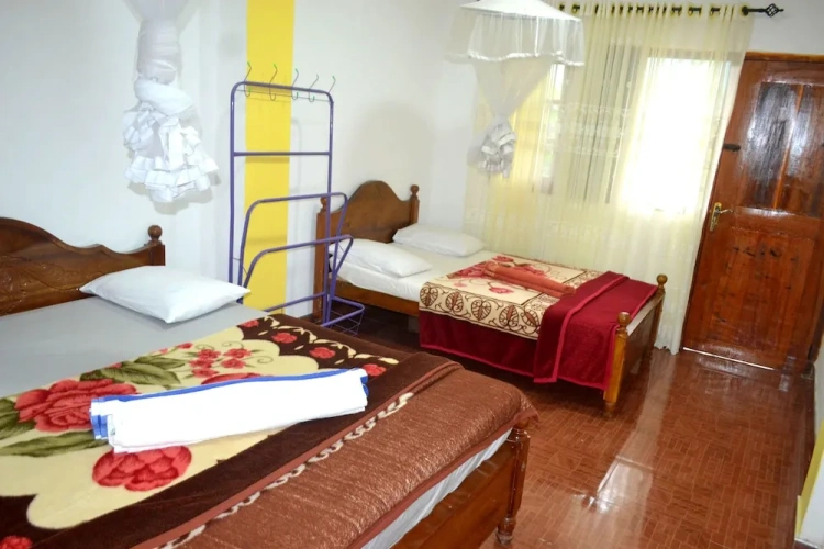 Economy Triple room