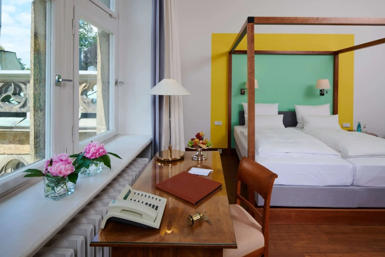 Standard Double room with park view