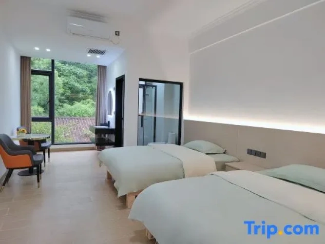 2 Bedrooms Suite