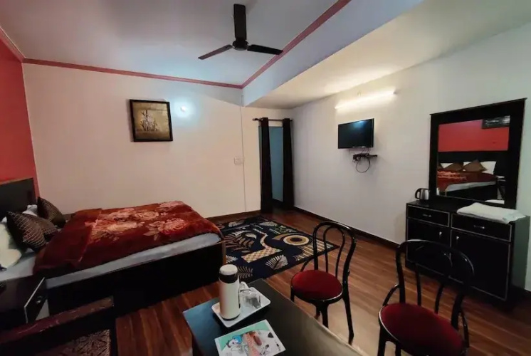 Hotel Himadri