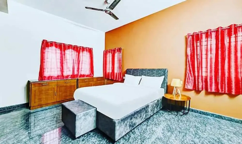 Fabexpress Aathira Inn