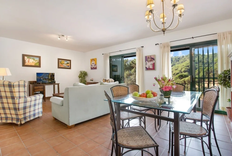 3 Bedrooms Villa
