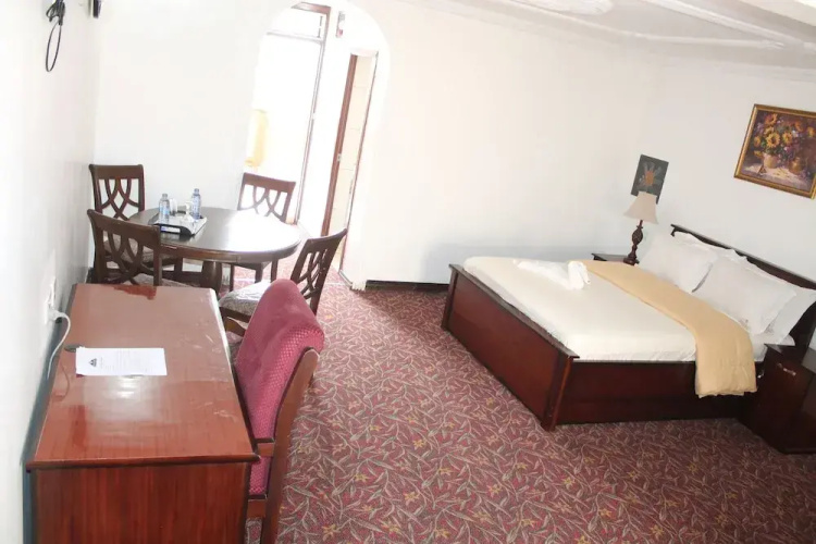 Royal Elmount Hotel