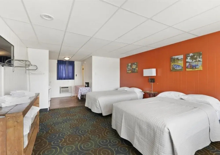 Blue Wave Inn