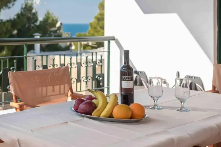Saronis seaview 2bdr residence 500m from the beach