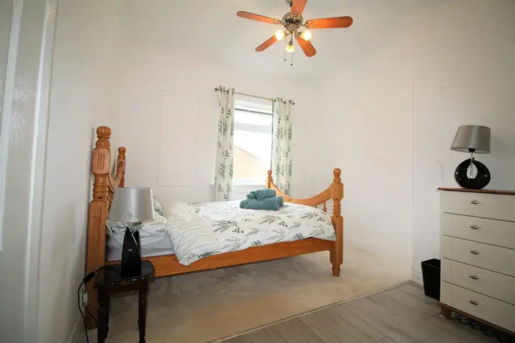 Whitley Bay - Sleeps 6 - Dogs Welcome