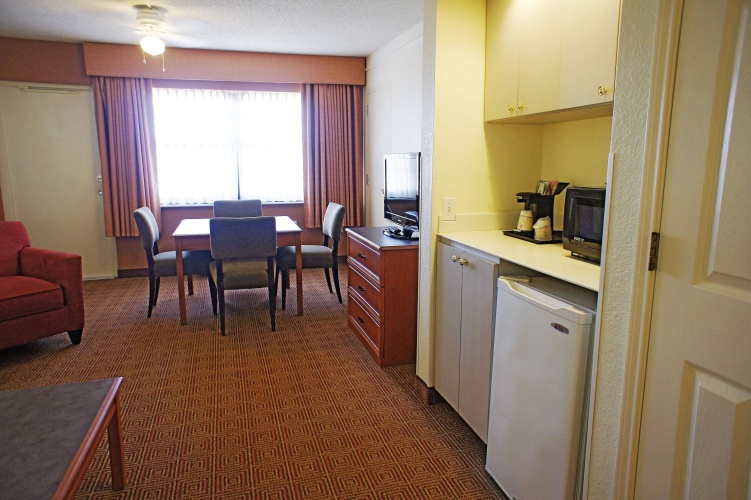 La Quinta Inn & Suites Coral Springs University Drive photo 12