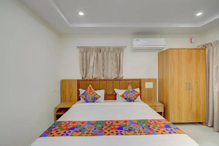 Fabhotel Dharani Grand Madhapur