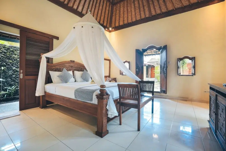 The Alus Cottages