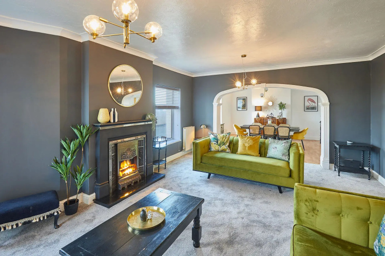 Host Stay Regency Mansions Apartment