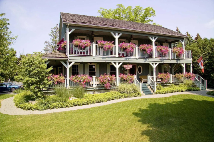 WeatherPine Inn