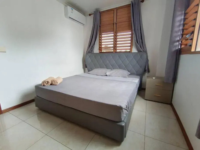 Exquisite 3-Bedroom Unit With Free Parking.