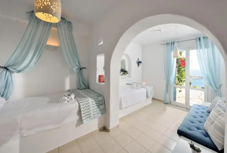 4 Bedrooms Villa with sea view