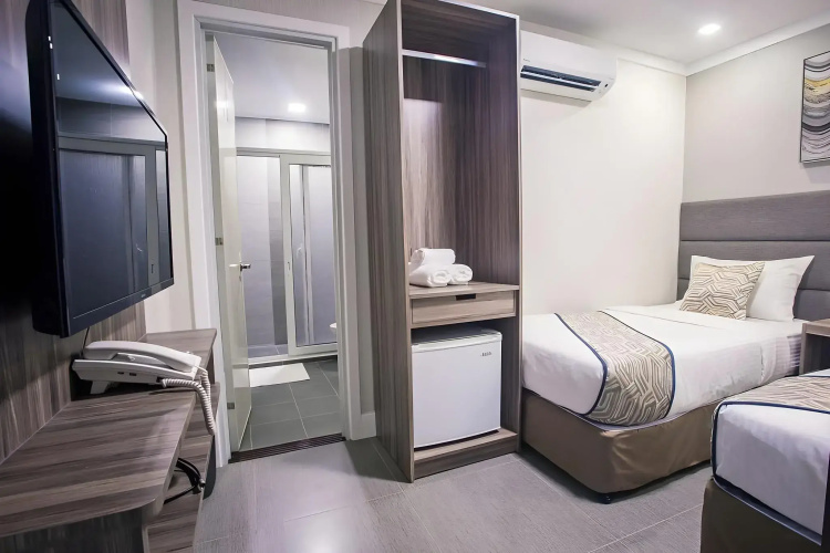 OYO 208 Anika Suites