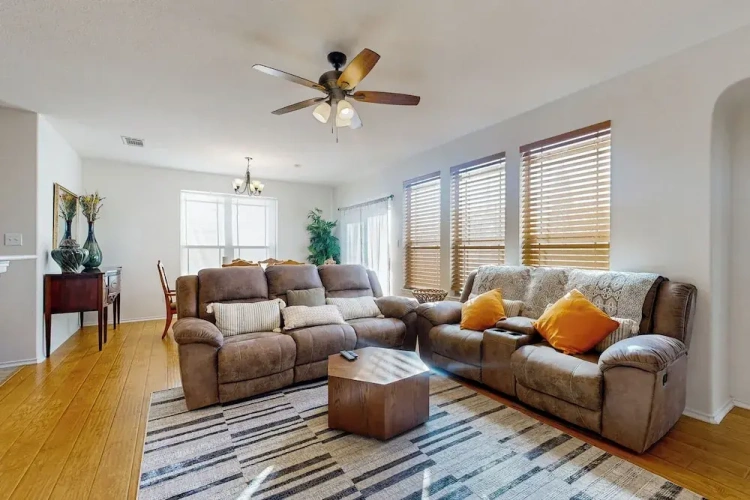 3 Bedrooms Cottage