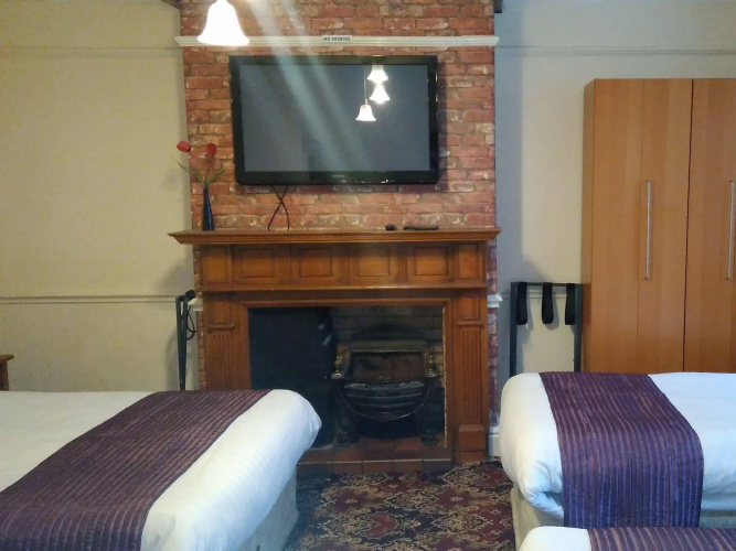 Pymgate Lodge Hotel