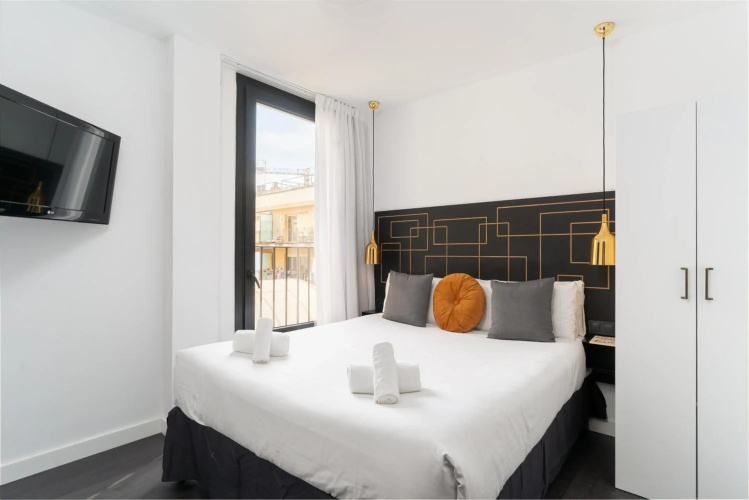 No 23 - The Streets Apartments