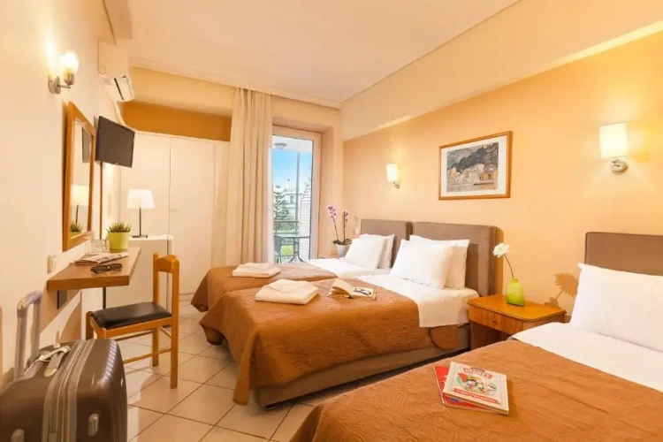 Triple room