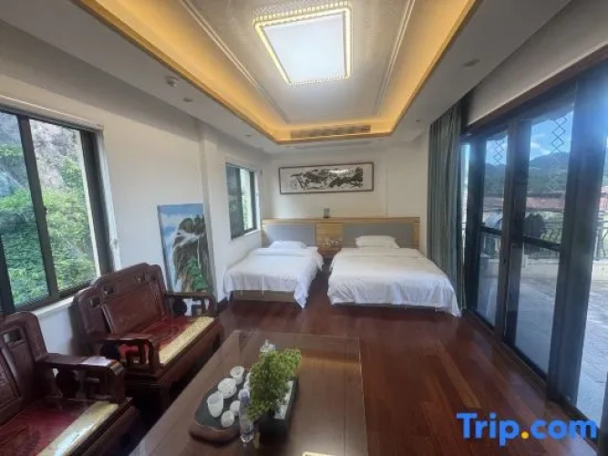 2 Bedrooms Family Suite